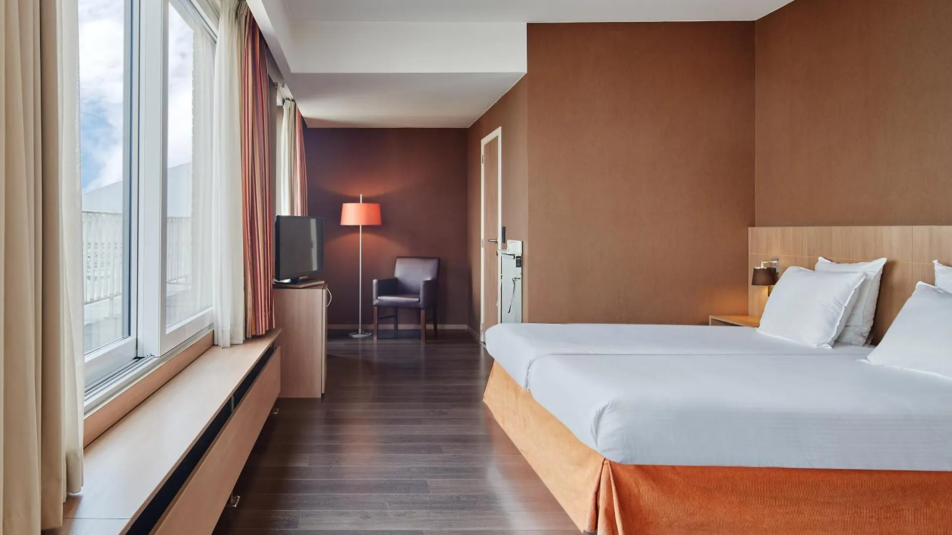 Theater Hotel Antwerpia 4*,